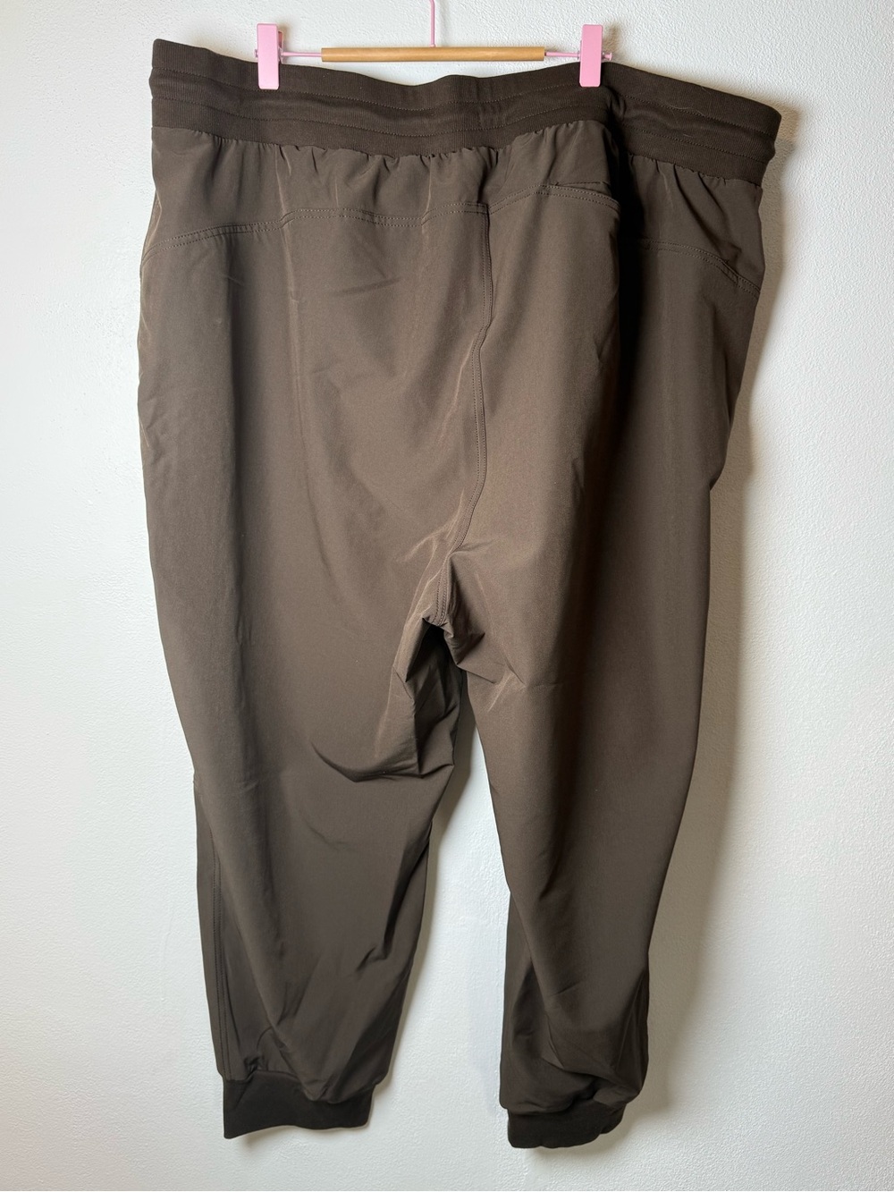 Old Navy Women's StretchTech Brown Drawstring Jogger Pants - Picture 4 of 5